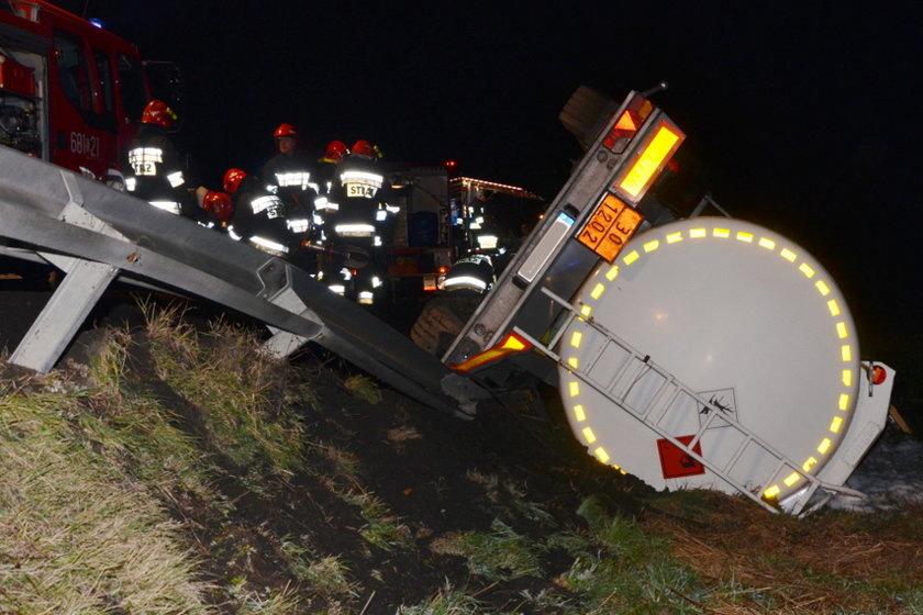 Żerkowice. Droga krajowa nr 78 wypadek cysterny