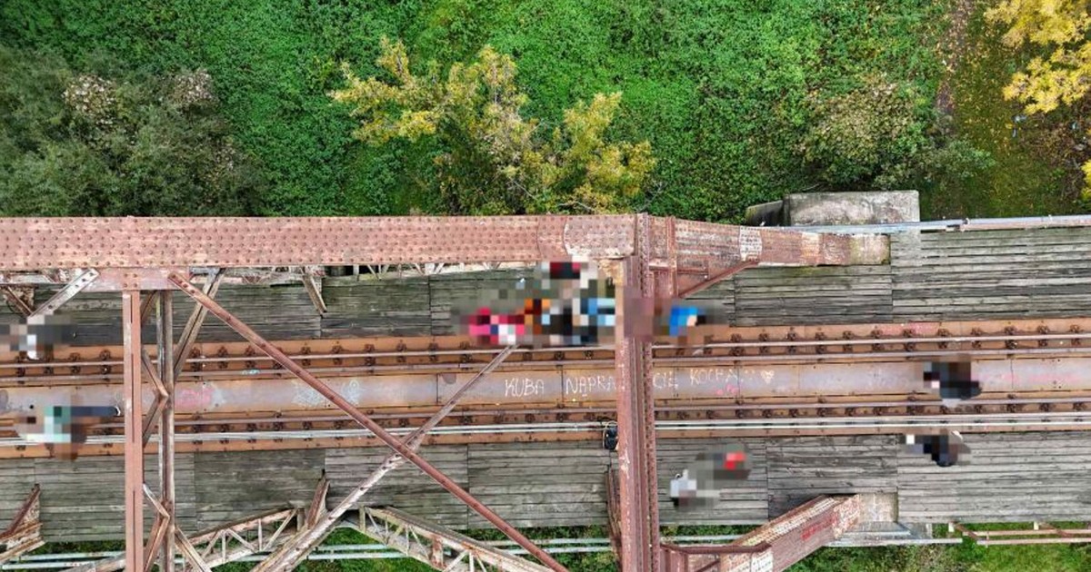 Dramat na moście w Wieruszowie. 17-latek znalazł się tam, gdzie nie powinien