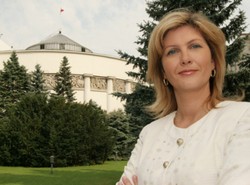 PiS chce wykorzystać piękną posłankę