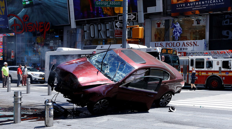 Tömegbe hajtott az autó New Yorkban /Fotó: AFP