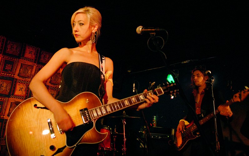 Rykarda Parasol podczas koncertu w Warszawie