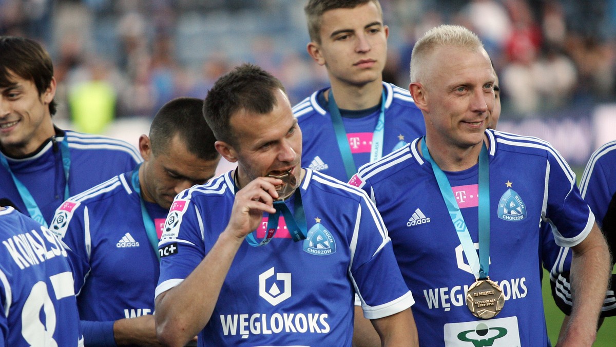 W związku ze złym stanem murawy stadionu przy Cichej Ruch Chorzów podjął starania o przeniesienie czwartkowego meczu II rundy eliminacyjnej Ligi Europy na Stadion Miejski w Gliwicach.