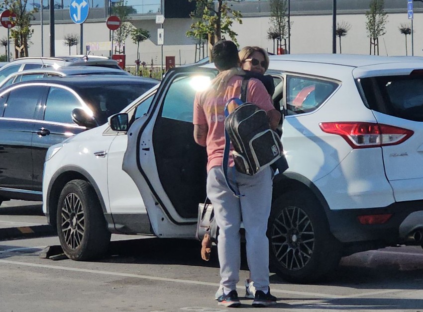 Janko i Biljana na aerodoromu