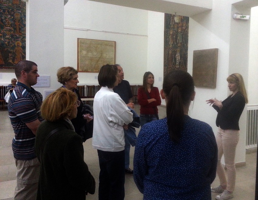 Vodič izložbe Ljubica Vinulović sa turom u oblisasku Galerije fresaka
