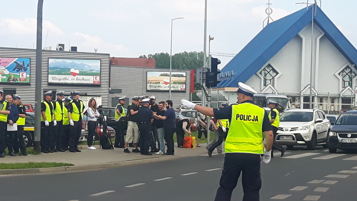 Sześć wypadków i dwie ofiary śmiertelne - to bilans czerwcowego długiego weekendu na zachodniopomorskich drogach. W ciągu zaledwie kilku dni policjanci zatrzymali też 65 kierowców "na podwójnym gazie".