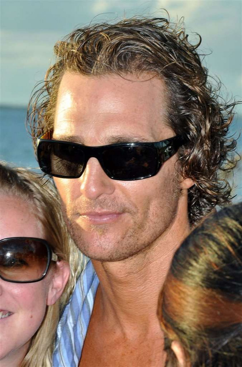 McConaughey wyszedł w szlafroku na ulicę