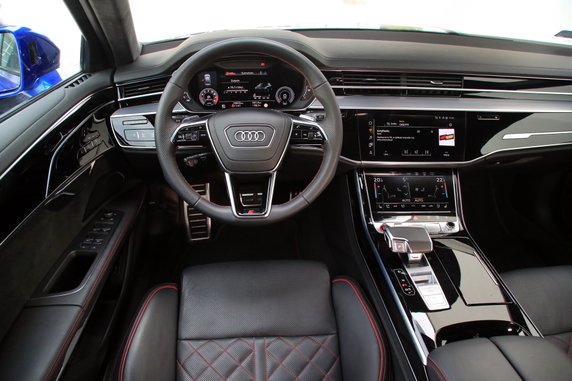 Audi S8 2022 r. 4. generacja po FL