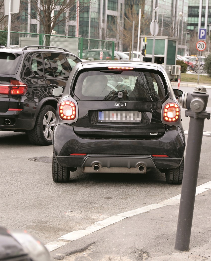 Suzana Jovanović, supruga Saše Popovića i parking