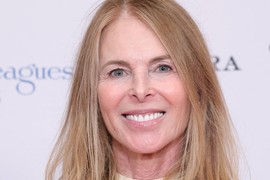 Ćerka Jelisavete Karađorđević nosi NAJMODERNIJU BOJU ZA PROLEĆE 2025: Ovo je primer kako i žena 60+ može da izgleda TRENDI I MLADALAČKI