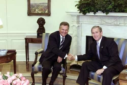 Prezydent Kwaśniewski w USA / kominek.jpg