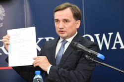 "Król dopalaczy" oskarżony o podżeganie do zabójstwa Ziobry. Oferował pieniądze za głowę ministra