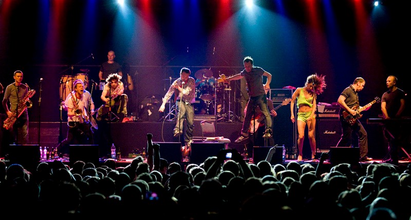 Po dwóch bisach lider stwierdził: 'Nie będziemy tu przecież siedzieć do rana'