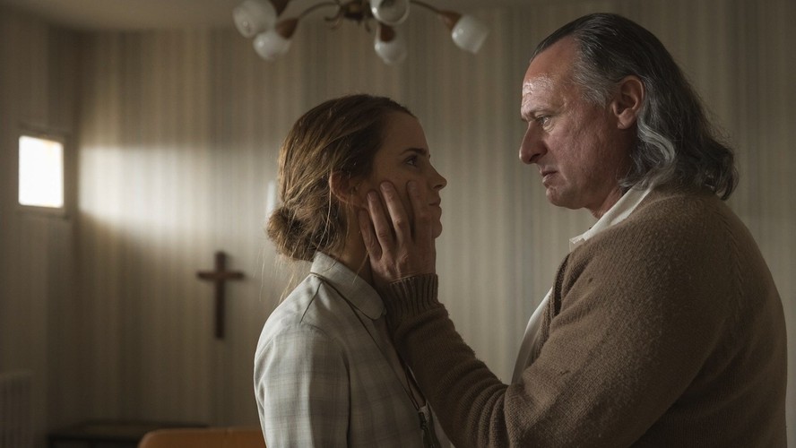 Emma Watson w filmie 'Regression'