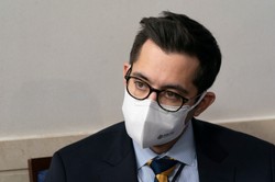 Rzecznik Białego Domu złożył dymisję po tym, jak obraził dziennikarkę