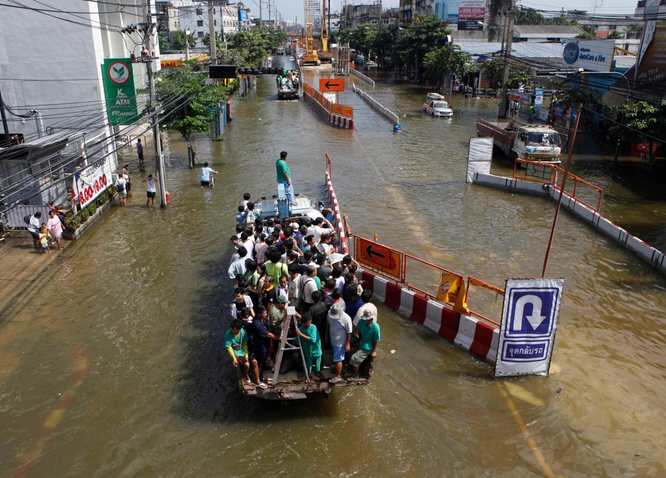 Bangkok walczy z wielką wodą