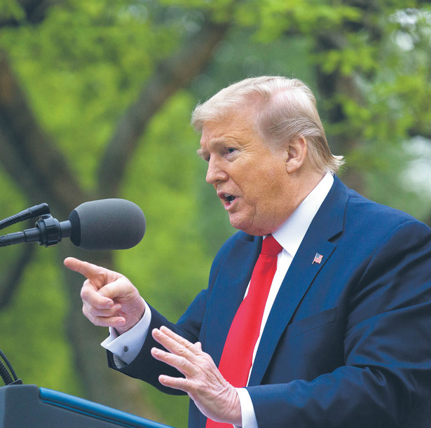 Trump chce ustalić, czy WHO pomagała Chinom w ukrywaniu prawdy fot. Stefani Reynolds/EPA/PAP