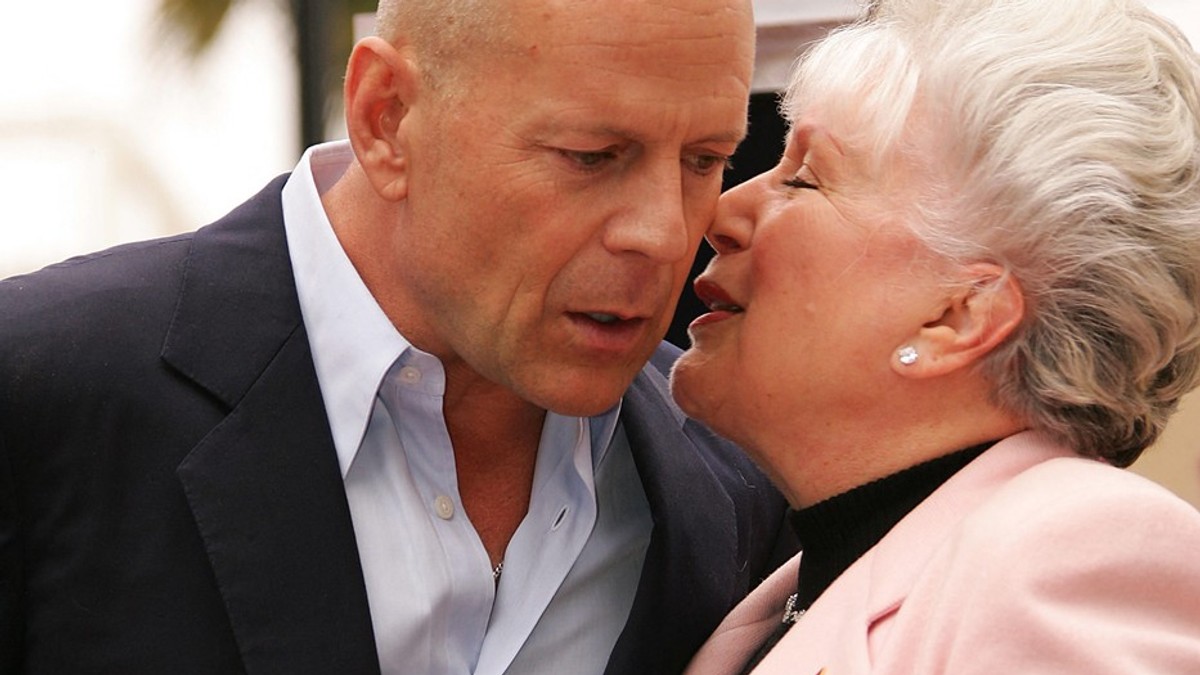 Brus Vilis sa majkom