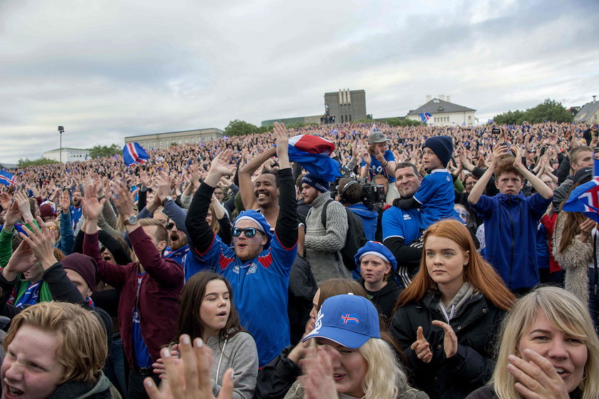 Islandcy fani na trybunach