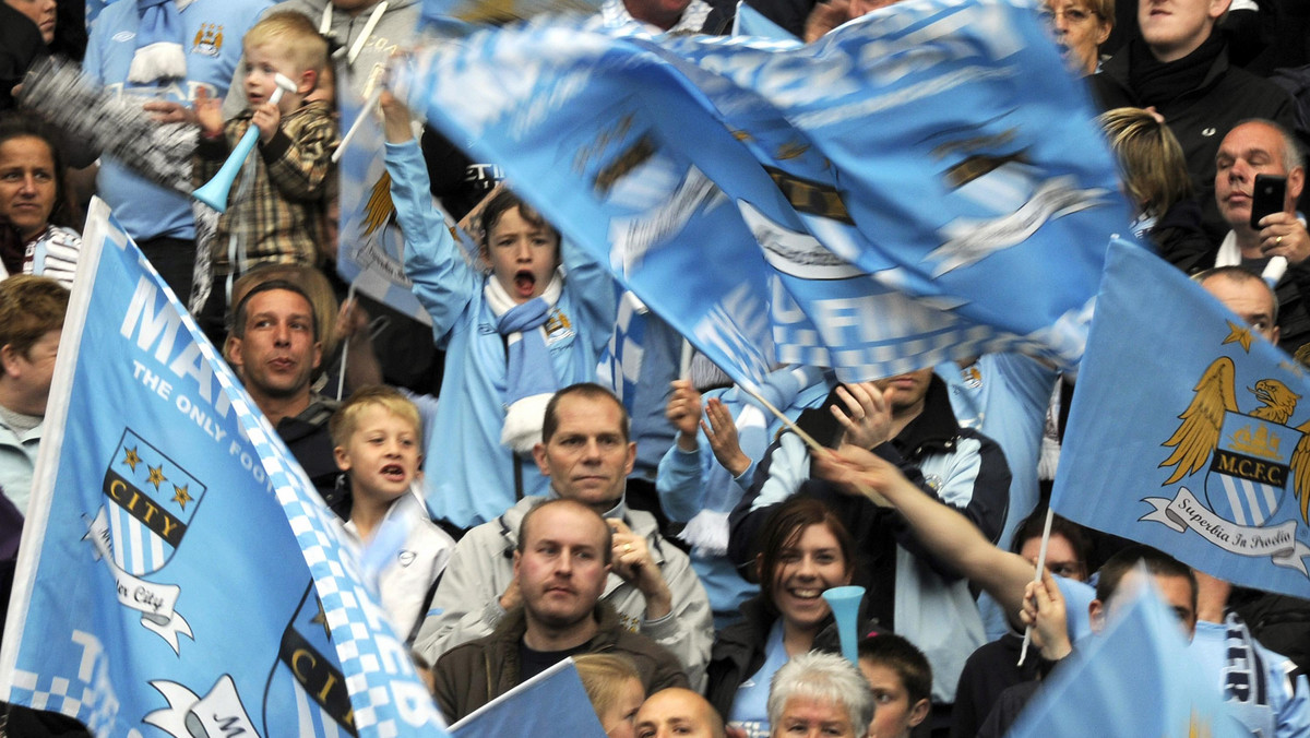 Celia Hodkin w wieku 88 lat spełniła największe marzenie swego życia i została na jeden dzień... maskotką Manchesteru United. Na mecze najlepszej obecnie angielskiej drużyny piłkarskiej chodzi od 1933 roku.