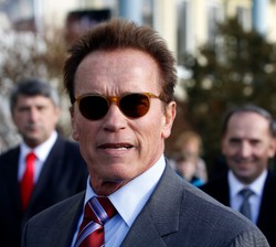 Arnold Schwarzenegger w życiowej roli... wykładowcy uniwersyteckiego