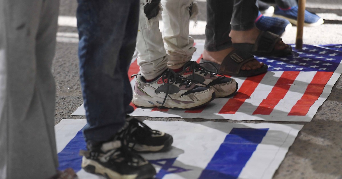 Reżim w Iranie osłabiony, ale wciąż się trzyma