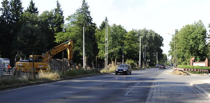 Oporów stanie w korku