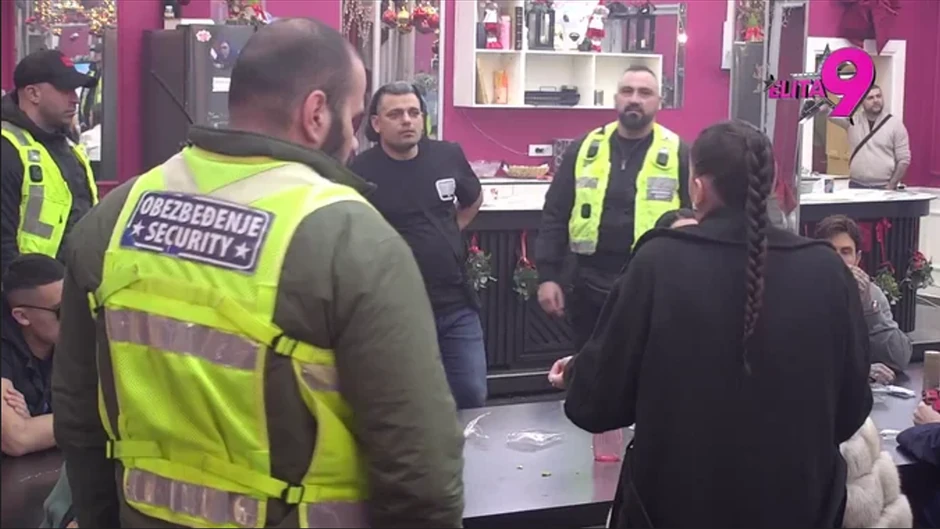 Bora Santana demolirao belu kuću, napravio haos u Eliti 9 zbog Uroša