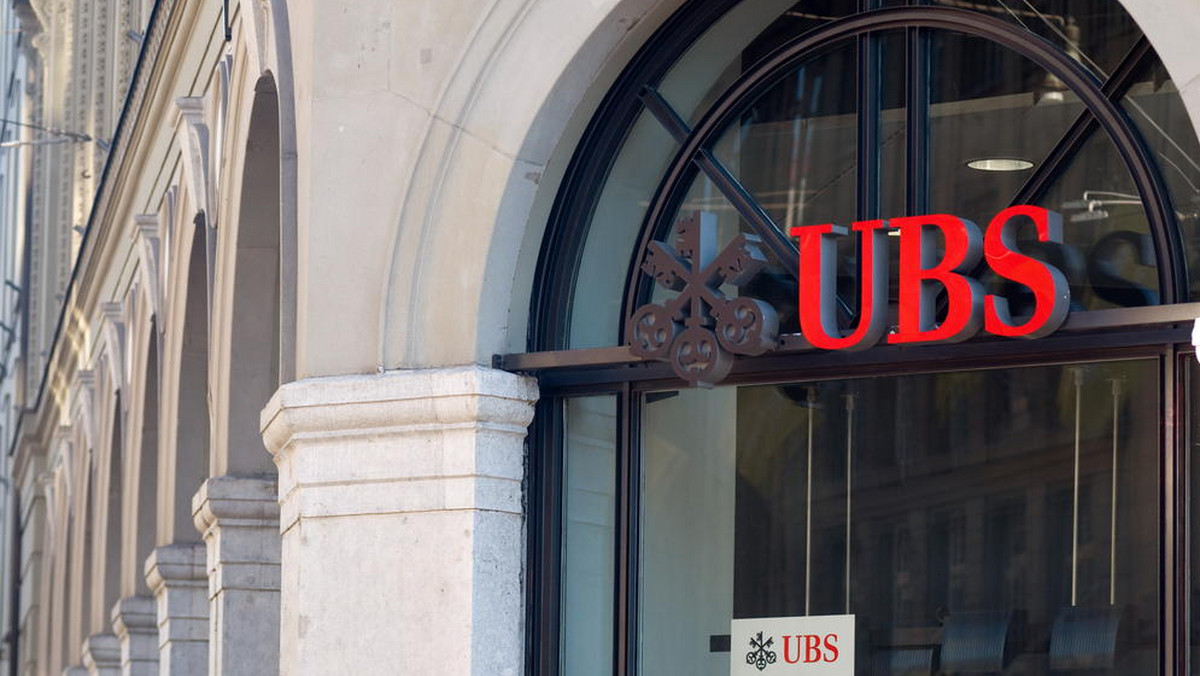 UBS, szwajcarska korporacja finansowa, planuje zatrudnić w tym roku kolejnych 300 pracowników w swoim oddziale w Krakowie, który świadczy tzw. usługi wspierające jednostkom biznesowym firmy na całym świecie. Obecnie UBS Poland Service Centre zatrudnia ponad 500 osób.