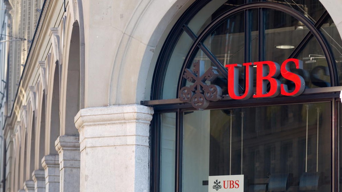 UBS, szwajcarska korporacja finansowa, planuje zatrudnić w tym roku kolejnych 300 pracowników w swoim oddziale w Krakowie, który świadczy tzw. usługi wspierające jednostkom biznesowym firmy na całym świecie. Obecnie UBS Poland Service Centre zatrudnia ponad 500 osób.