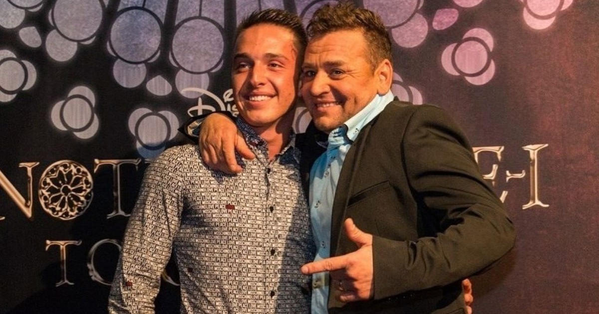 „Apa elment, mert kiderült, hogy egy óriási daganat van a veséjén” – Mészáros Árpád Zsolt fia, Bende elárulta, miért váltak el a szülei