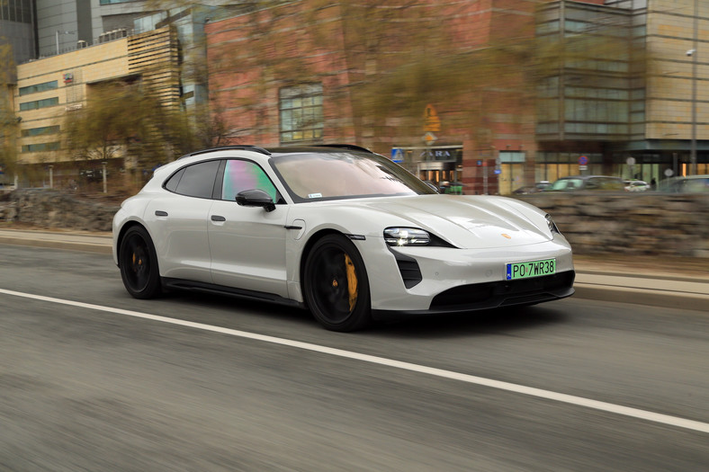 Porsche Taycan GTS Sport Turismo