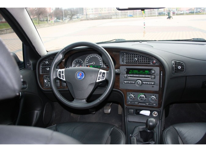 Saab 9-5 po Jarosławie Kaczyńskim