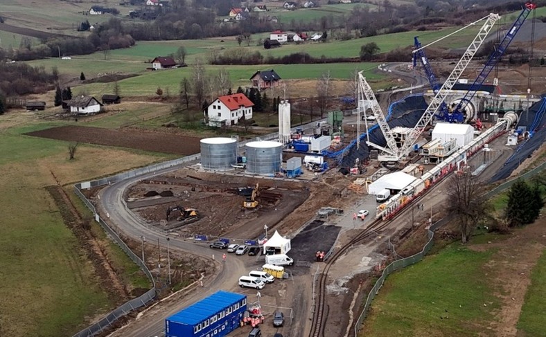 Budowa tunelu pod Limanową