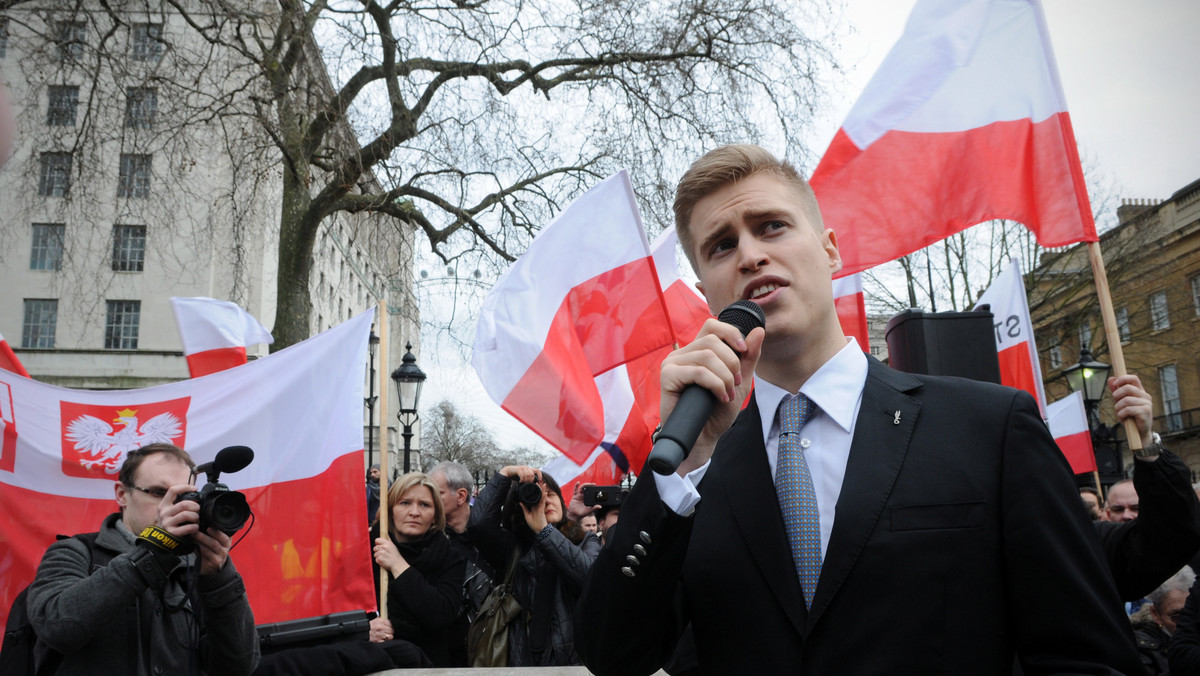 Kielich goryczy się przelał. Polscy imigranci są zmęczeni szykanowaniem, obrażaniem i ksenofobią. Dlatego zebrali się przed siedzibą brytyjskiego premiera w Londynie, aby dać wyraz swojemu niezadowoleniu i powiedzieć "Stop" dyskryminacji Polaków na Wyspach.