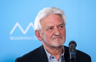 Doradca premiera ds. Covid-19 Prof. Horban: Szpitale polowe są na trzeci etap epidemii