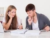 Terminy przedawnienia<br><br><b>Tak jest</b><br><br>– Jeśli zobowiązanie powstaje przez doręczenie decyzji (np. w podatku od nieruchomości płaconym przez osoby fizyczne) urząd ma 3 lata na wymiar podatku, a następnie, na pobór daniny – 5 lat.

– Gdy zobowiązanie powstaje z mocy prawa (np. PIT, CIT, VAT, akcyza) obowiązuje jeden termin przedawnienia – 5 lat<br><br><b>Tak będzie</b><br><br>Będą obowiązywać odrębne terminy na wymiar podatku oraz jego pobór.

1) Termin wymiaru podatku będzie się przedawniał:

– po 3 latach – gdy podatki nie są związane z prowadzoną działalnością gospodarczą (np. PIT),

– po 5 latach – gdy podatki są związane z prowadzeniem działalności gospodarczej.

2) Okres przedawnienia poboru podatku ma wynieść: 3 lub 5 lat.

Jeśli podatnik złoży prawidłową deklarację w terminie, przedawnienie poboru nastąpi z upływem terminu przedawnienia wymiaru. Jeśli natomiast złoży deklarację po terminie lub kwota podatku do zapłaty będzie wynikała z decyzji ostatecznej, organ będzie miał na pobór 5 lat, licząc od zakończenia terminu przedawnienia wymiaru (czyli 3 + 5 lat lub 5 + 5 lat).