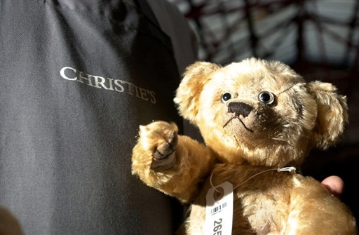 BRITAIN - AUCTION - TEDDY BEARS