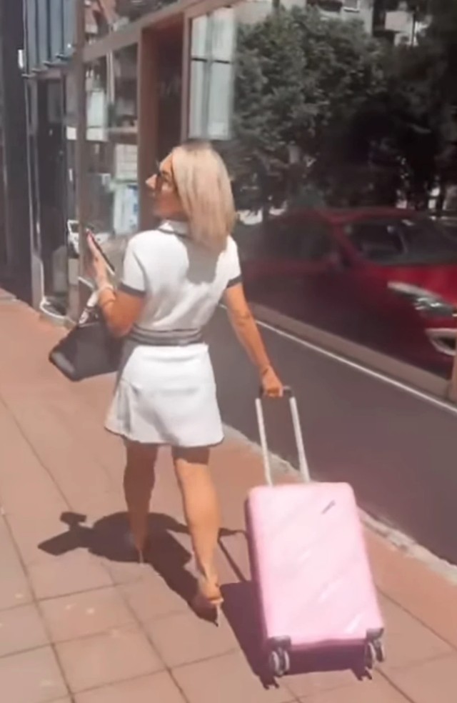 Jovana Jeremić napustila Srbiju
