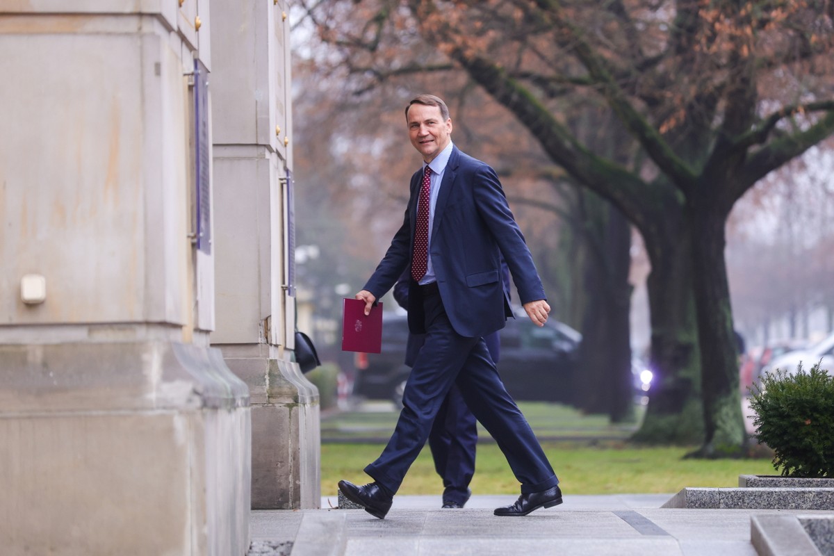 Radosław Sikorski nowym szefem MSZ; przyjął zaproszenie do wizyty na Ukrainie