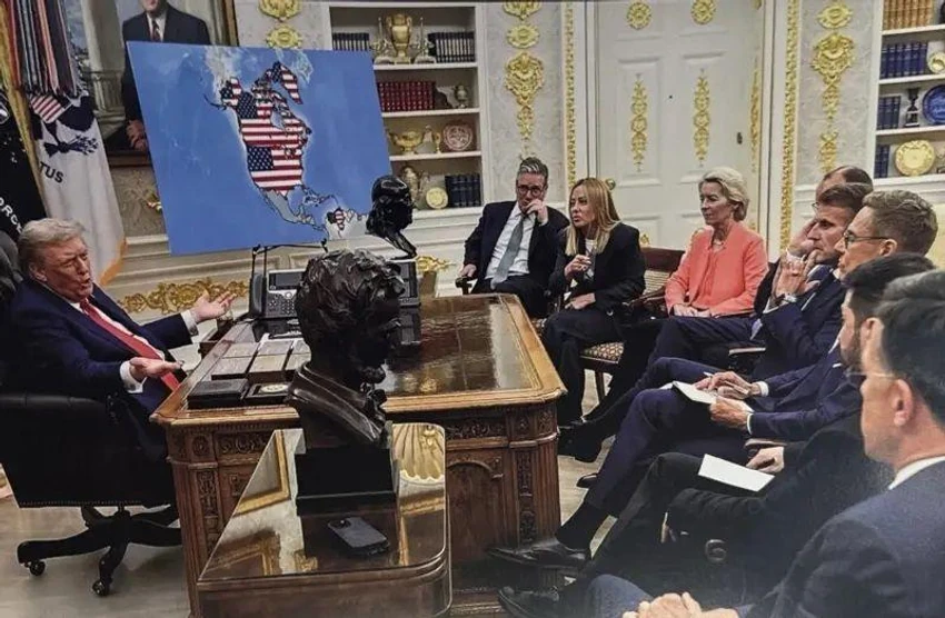 Izmenjena verzija fotografije iz avgusta kada su evropski lideri posetili Vašington posle telefonskog razgovora američkog predsednika sa šefom Kremlja Vladimirom Putinom - na ovoj slici je umeto karte linije fronta u Ukrajini, američka zastava pokriva Severnu Ameriku, Kanadu i Grenland | Foto: Truth Social/ Donald Trump
