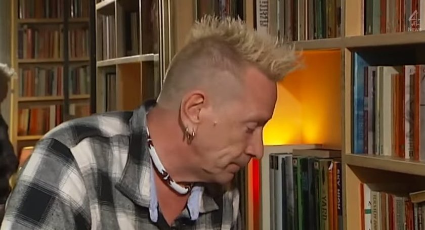 Johnny Rotten płacze na wizji przy Jonie Snowie