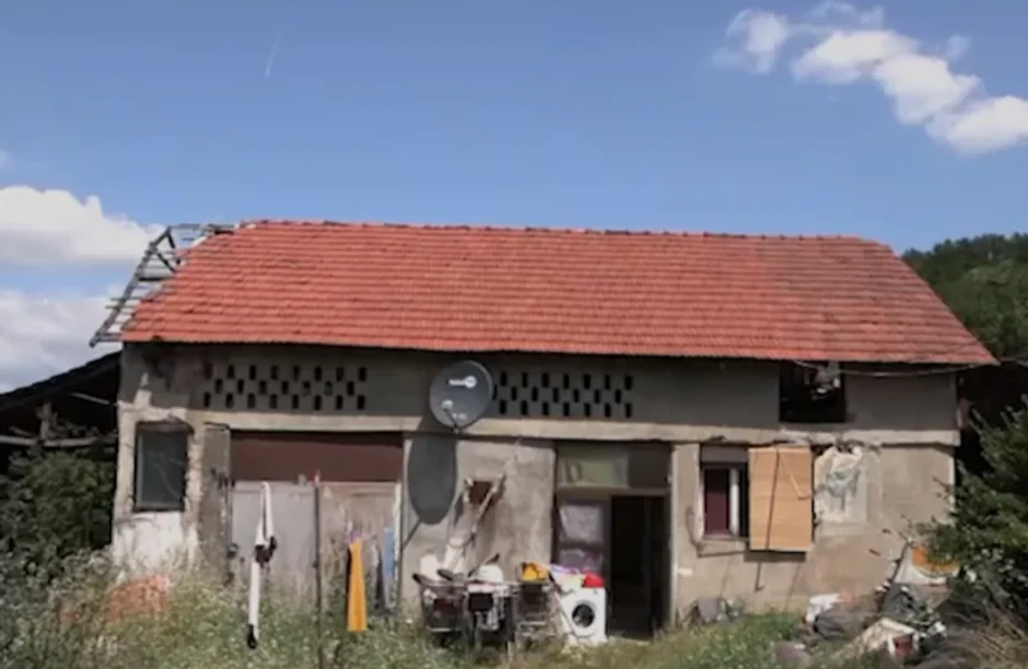 Oronula kuća u kojoj žive Vesna i Srna