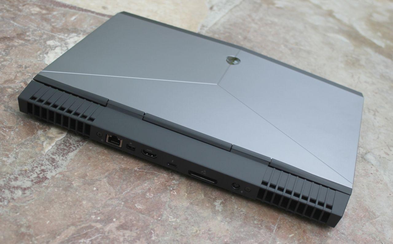 Nový 13,3-palcový Alienware má opäť svojský dizajn.