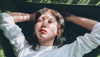 Csipkerózsika tudott valamit, az alvás szépítő erejét neked sem kellene figyelmen kívül hagynod