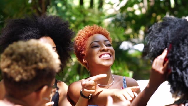 How do you behave in social settings (Getty Images)