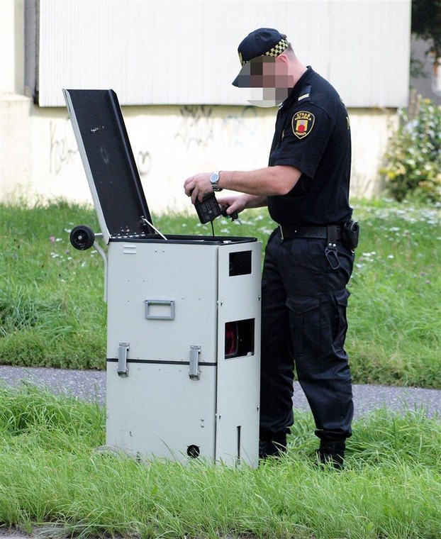 Bezprawne mandaty od straży