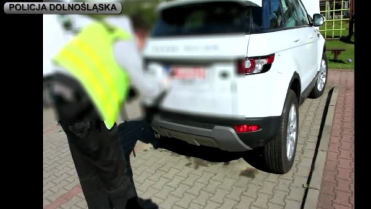 Na Wojszycach padły strzały ostrzegawcze. Policjanci zatrzymali dwóch mężczyzn, w tym lidera grupy przestępczej zajmującej się kradzieżami luksusowych samochodów w Niemczech. W czasie policyjnej akcji odzyskano dwa auta o wartości prawie 400 tys. złotych.