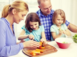 Czym karmić w upały małego niejadka? Podpowiadamy