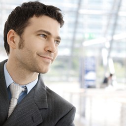 Wzór pracownika to rodzinny karierowicz na trzy etaty