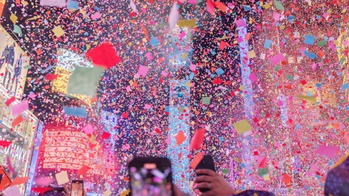 a nowojorskim Times Square 1200 kg konfetti spadnie na powitanie 2025 roku